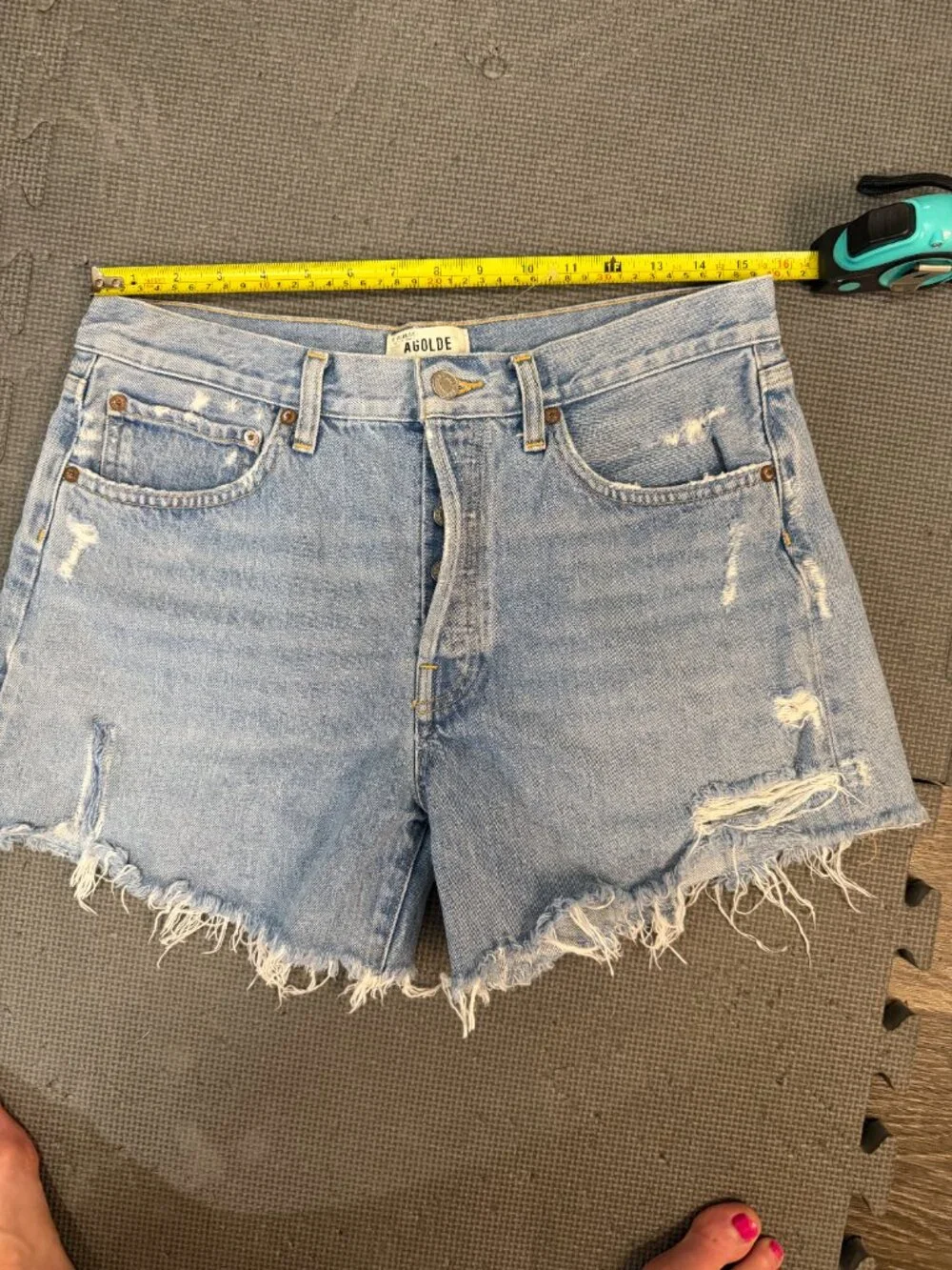 AGOLDE Parker Long Distressed Denim Cutoff Shorts – 29 – Light Wash- MSRP $148